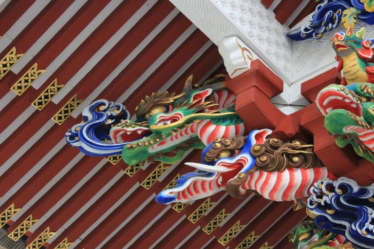 三峯神社の美しすぎる手水舎～この中に龍は何匹? - 東京都中央区にある 